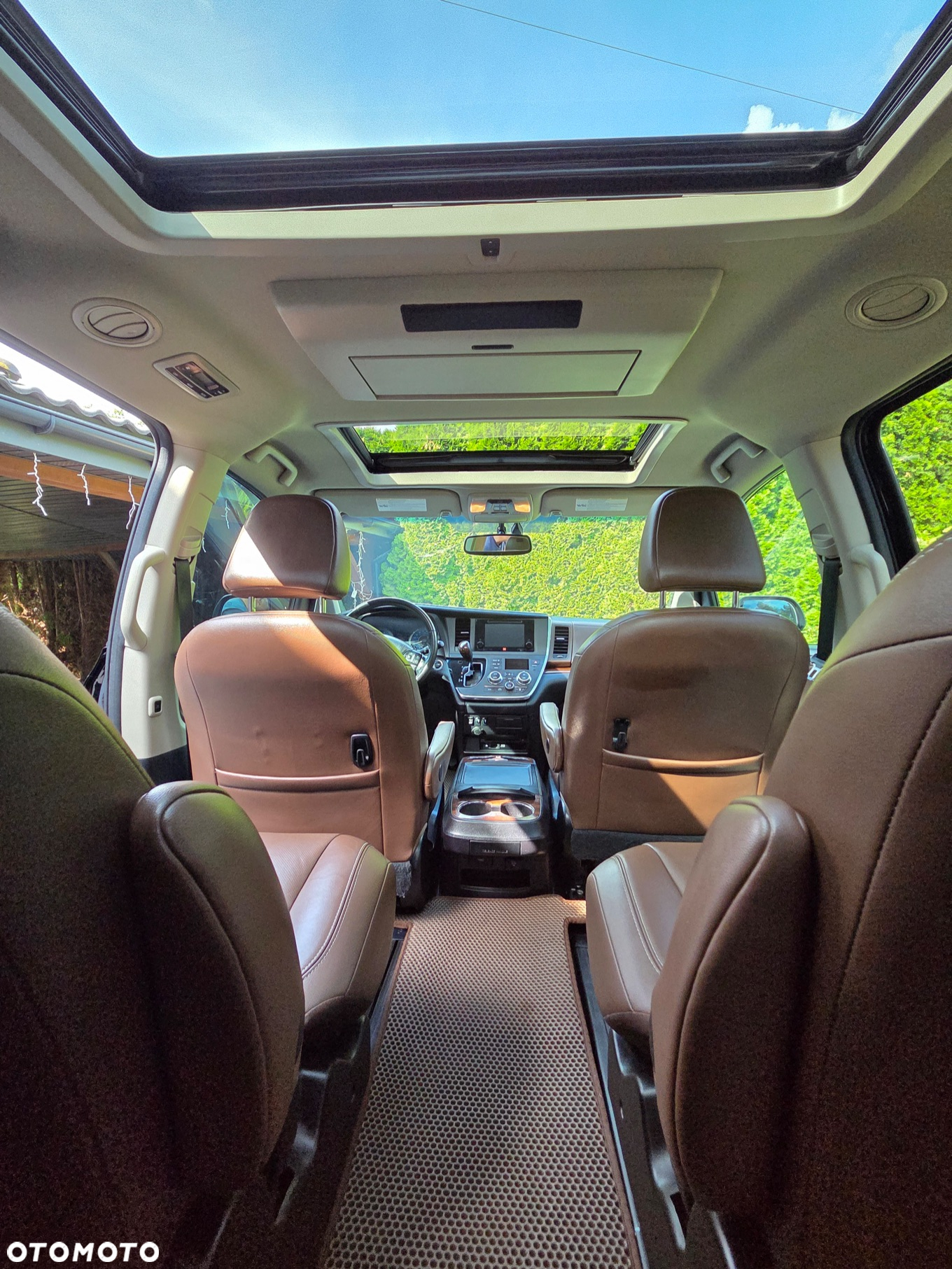 Toyota Sienna 3.5 V6 - 8