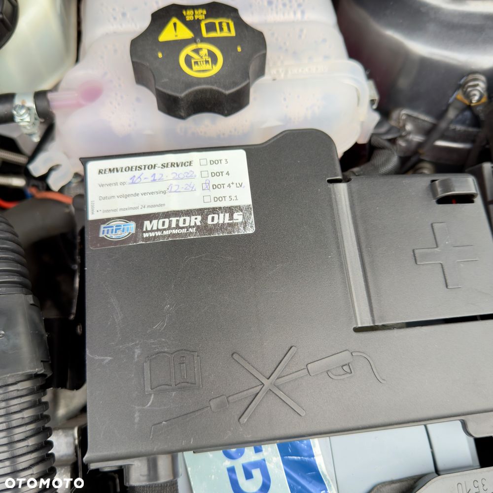 Opel Astra 1.4 Turbo Color Edition - 25