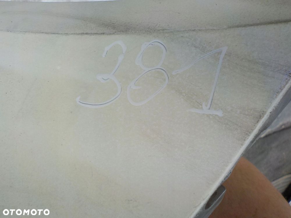 381 CHRYSLER 300 C ZDERZAK PRZÓD PRZEDNI - 2