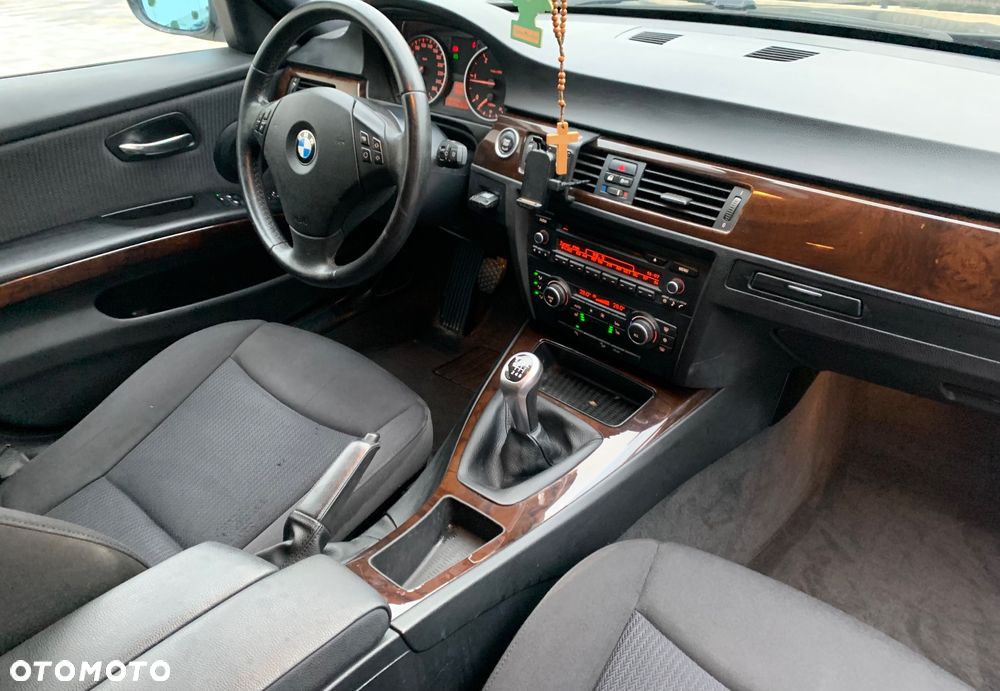 BMW Seria 3 320d xDrive - 7