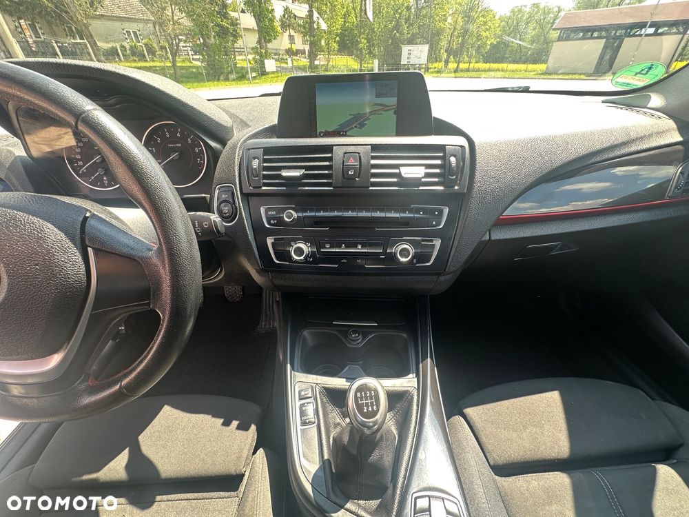 BMW Seria 1 - 25