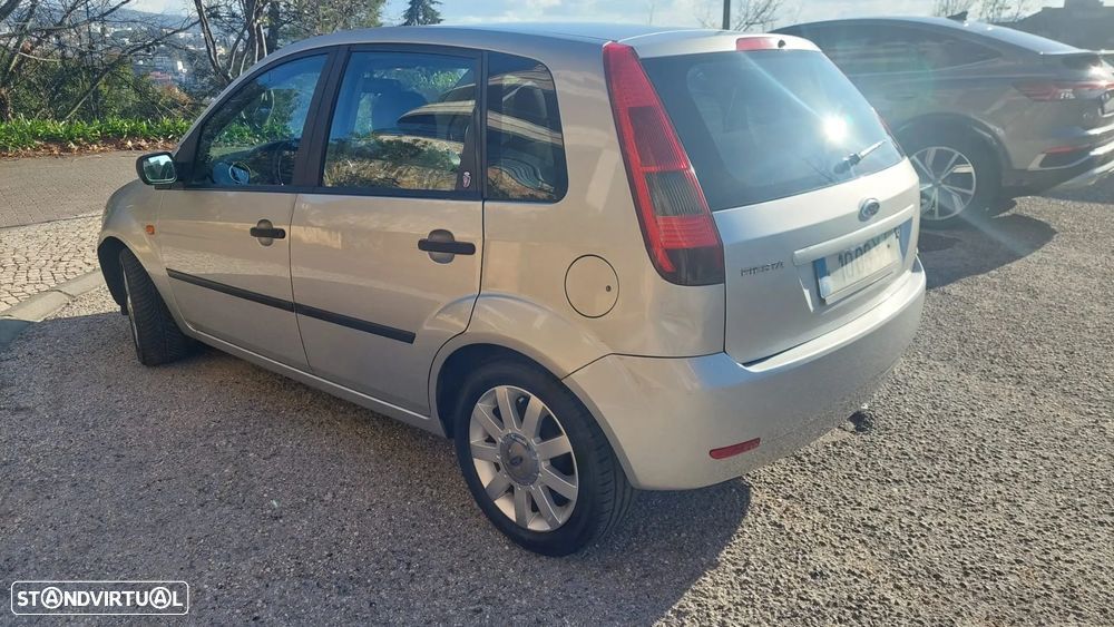 Ford Fiesta 1.25 Ghia - 6
