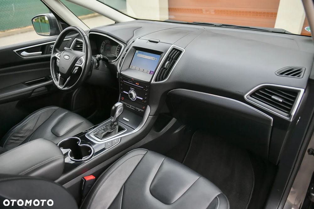 Ford S-Max 2.0 TDCi 4WD Titanium PowerShift - 26