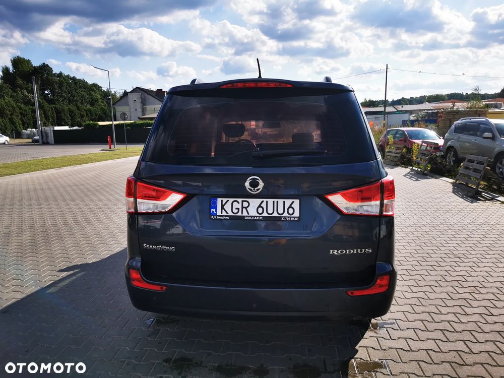 SsangYong/KGM Rodius 200 e-XDi Crystal Plus - 4