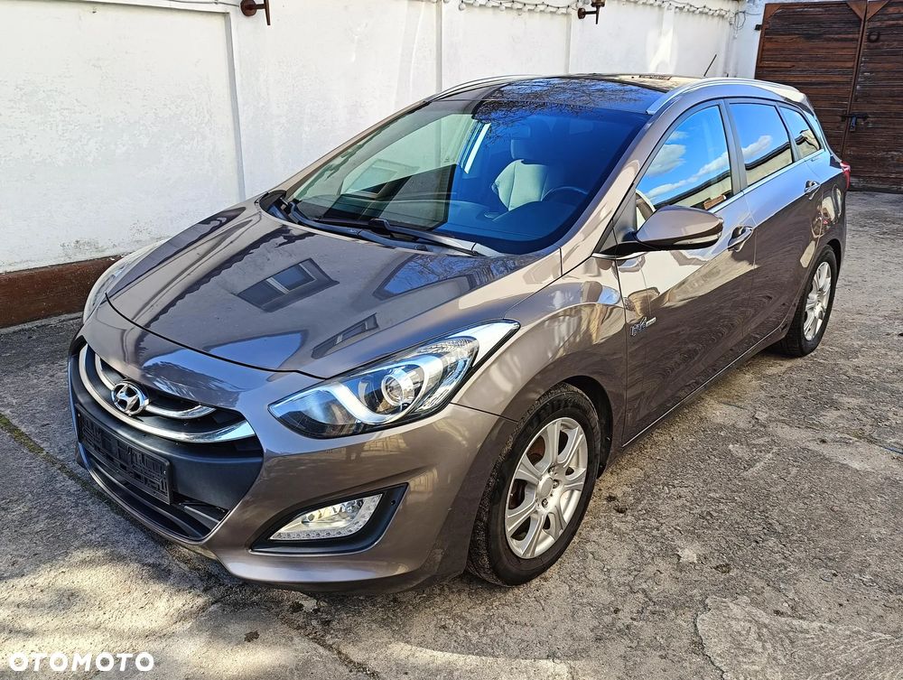 Hyundai i30 blue Kombi 1.6 GDi Style - 3