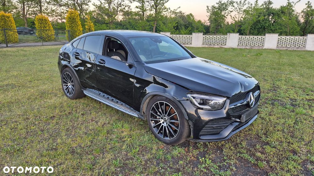 Mercedes-Benz GLC 300 d 4Matic 9G-TRONIC AMG Line - 4