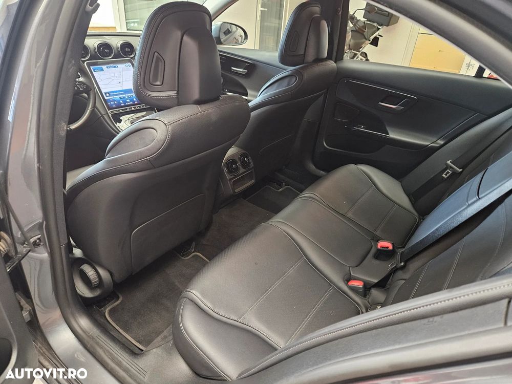 Mercedes-Benz C 220 d 4Matic 9G-TRONIC - 11