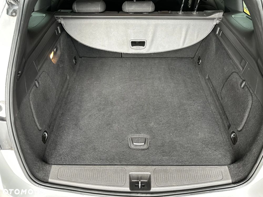 Opel Astra 1.4 T GPF Dynamic S&S - 18