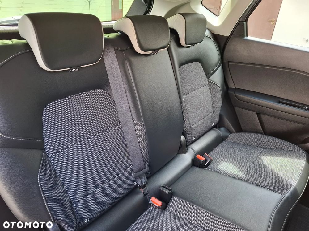 Renault Captur - 19