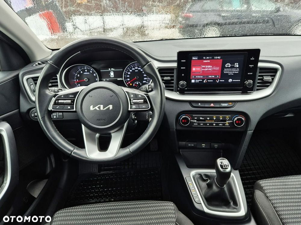 Kia Ceed 1.5 T-GDI M - 16