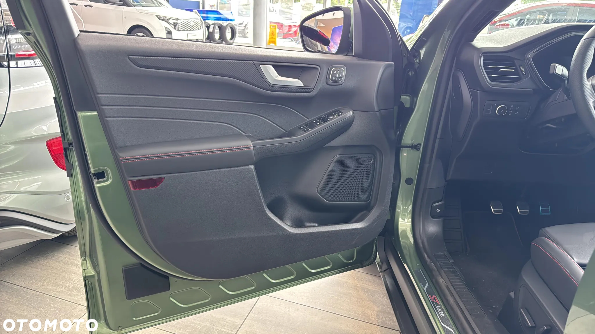 Ford Kuga 1.5 EcoBoost FWD ST-Line X - 7
