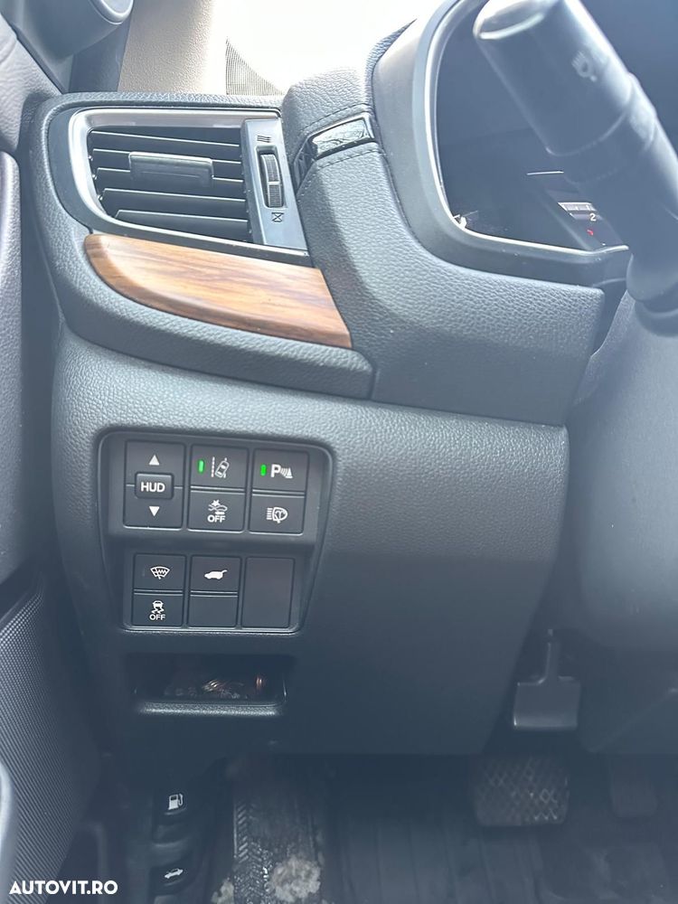 Honda CR-V 1.5 VTEC Turbo 4WD CVT Executive - 17