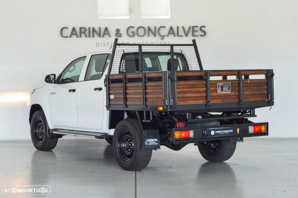 Toyota Hilux 2.4 D-4D 4X2 Cabine Dupla 5L - 18