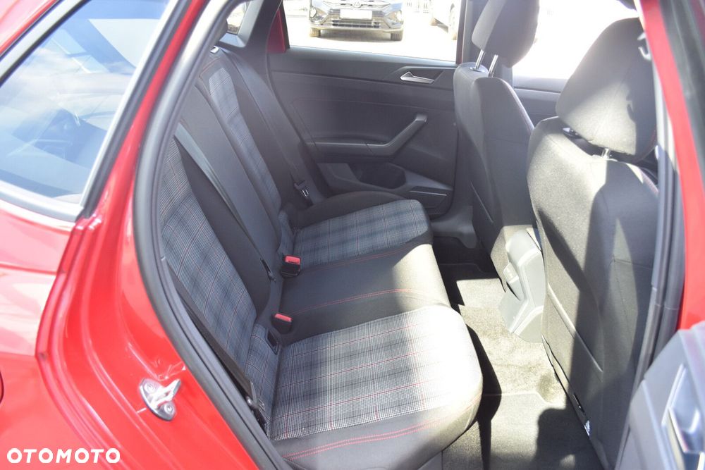 Volkswagen Polo - 34