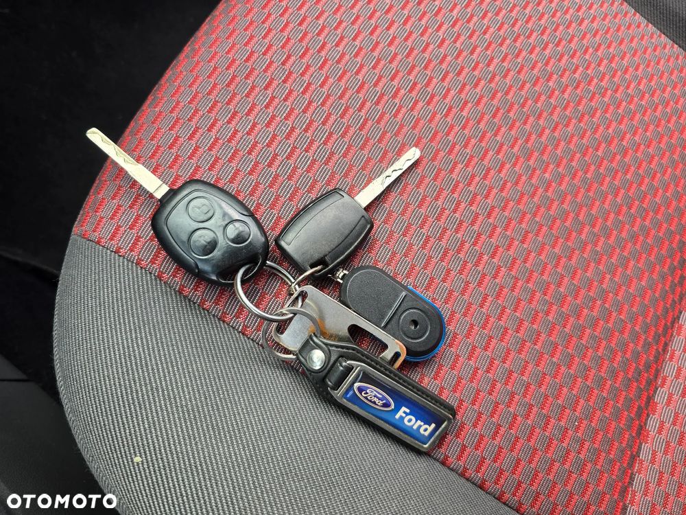 Ford Focus - 33