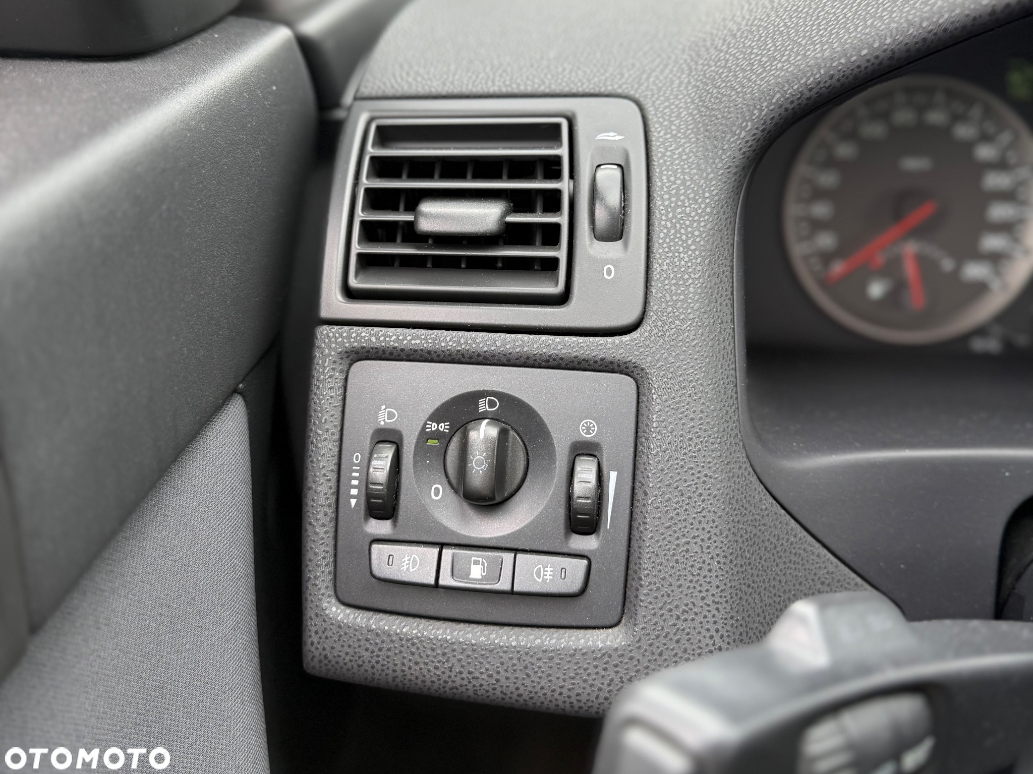 Volvo V50 2.0D DPF Kinetic - 29