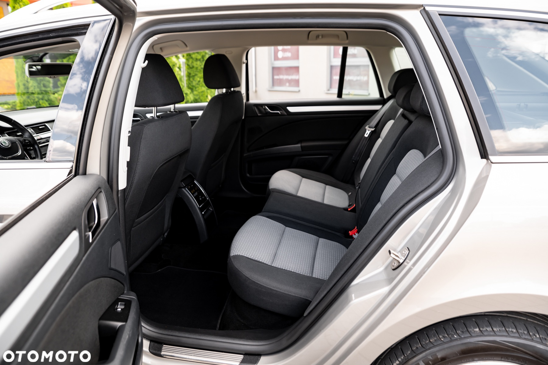 Skoda Superb 2.0 TDI Comfort - 23