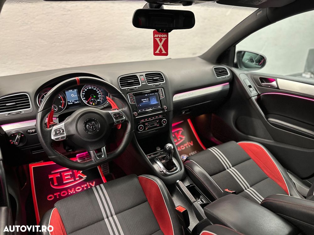 Volkswagen Golf - 16