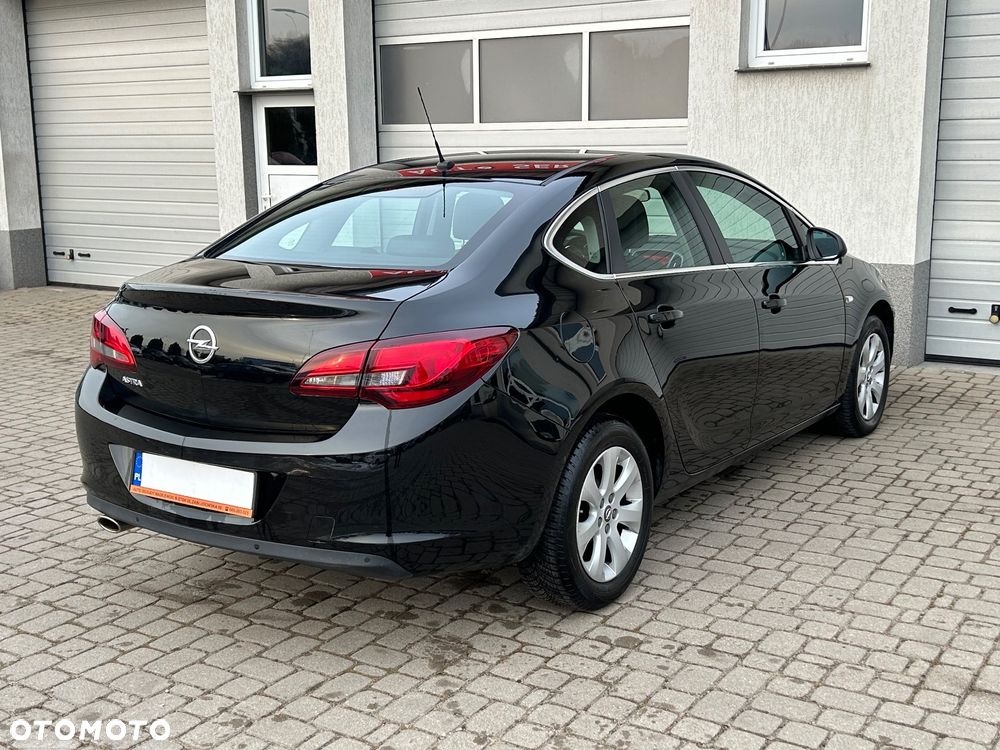 Opel Astra 1.4 T Business - 3