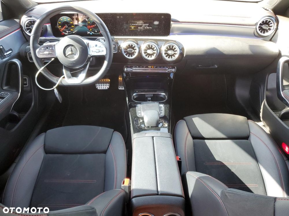 Mercedes-Benz CLA 250 7G-DCT Progressive - 9