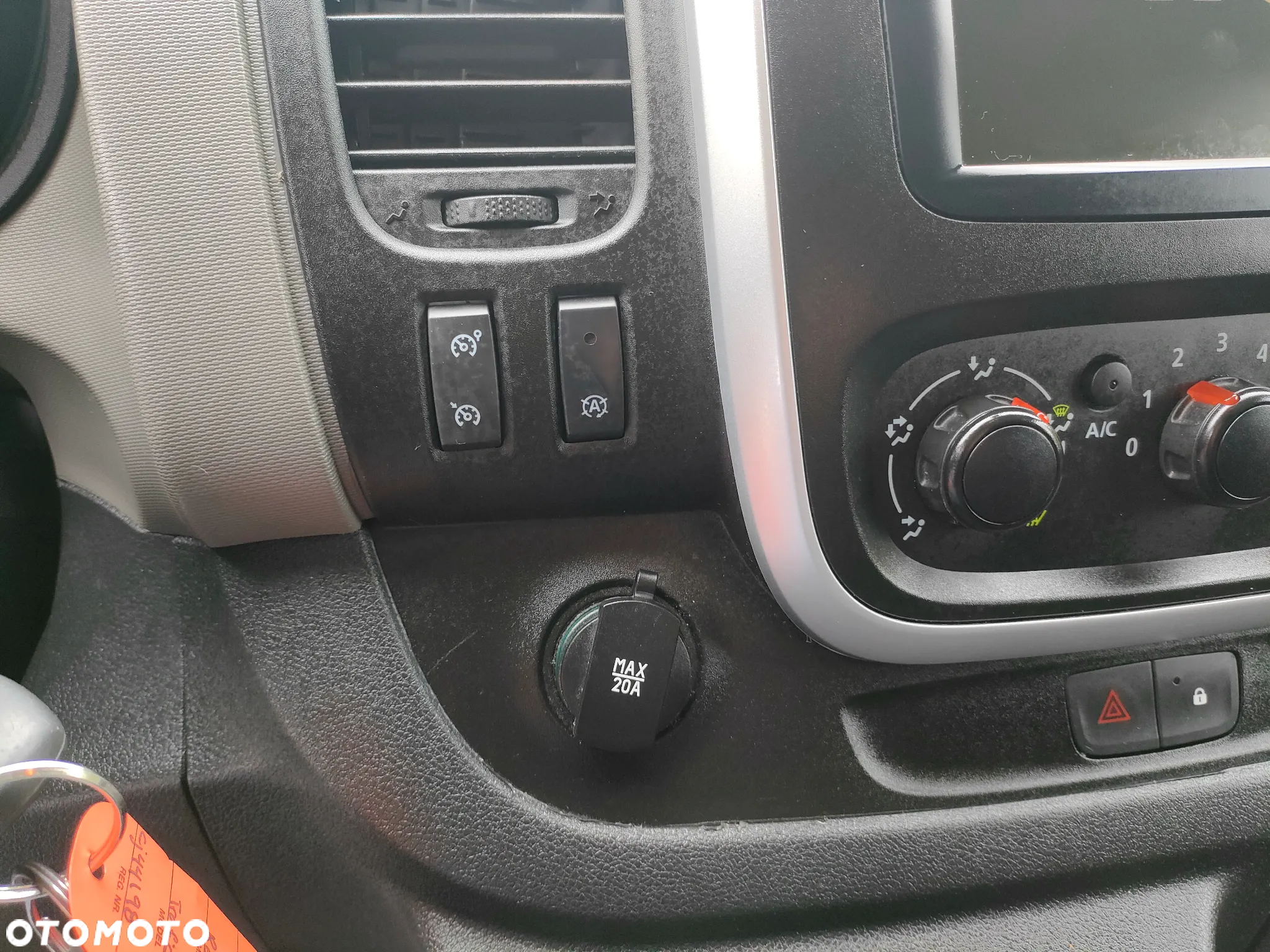Renault TRAFIC 2019r 1,6 DCI 125KM L2H1 LONG EURO VI DUBEL DRZWI - 18