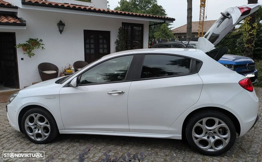 Alfa Romeo Giulietta - 2