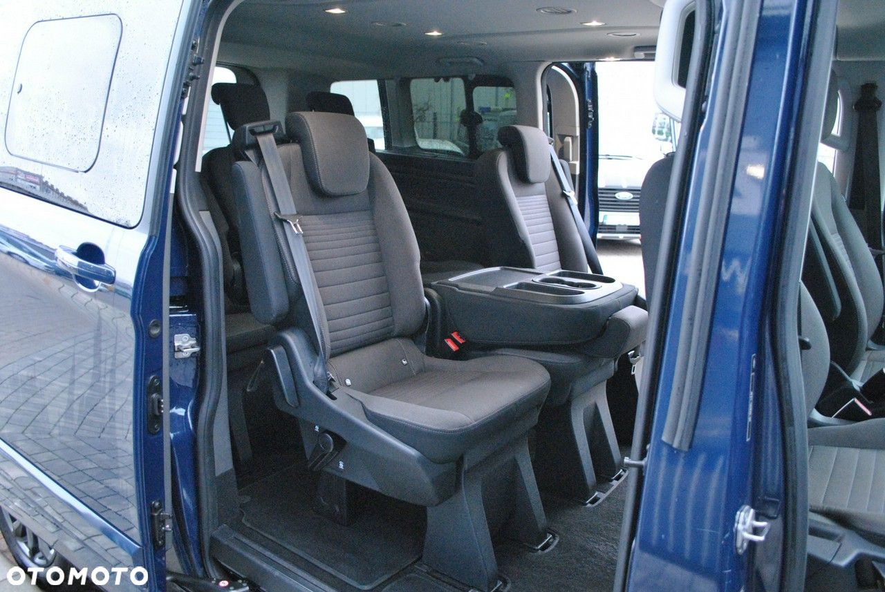 Ford Tourneo Custom - 29
