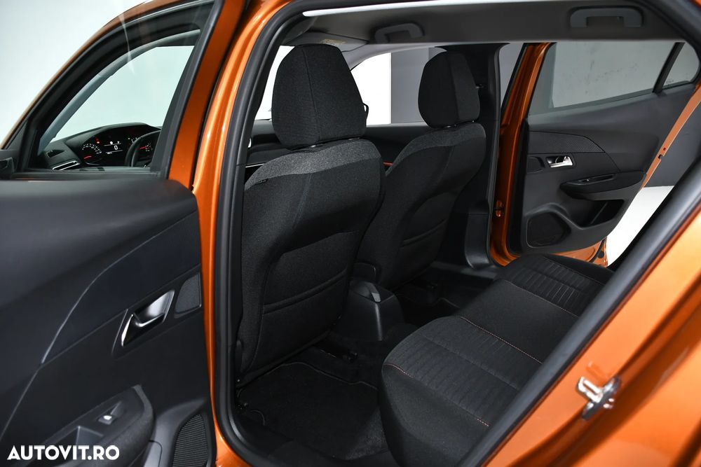 Peugeot 2008 1.2 L PureTech STT EAT8 Allure - 15