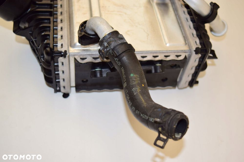 MERCEDES W205 W213 INTERCOOLER CHŁODNICA OM 654 - 5