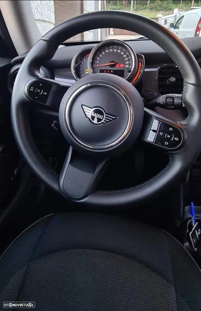 MINI 3 Portas One - 11