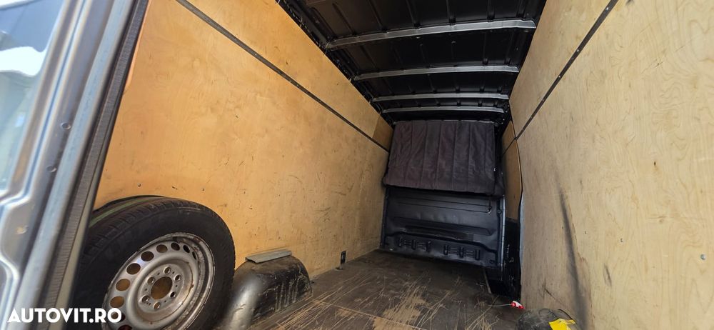 Mercedes-Benz Sprinter - 15