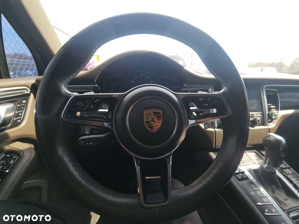 Porsche Macan - 12