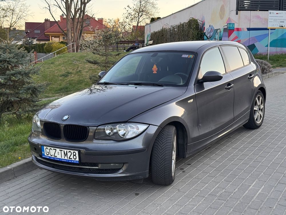 BMW Seria 1 118d DPF - 1