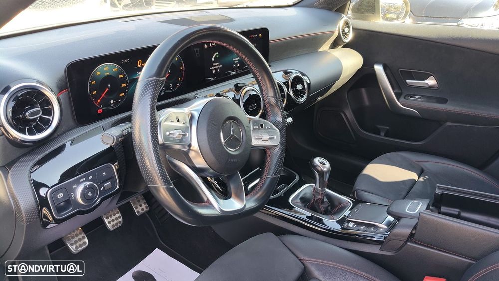 Mercedes-Benz A 180 d AMG Line - 12