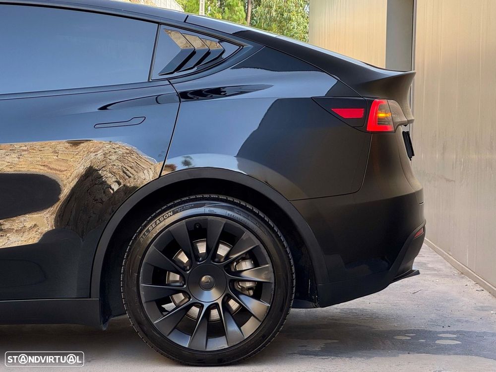 Tesla Model Y Long Range Dual Motor AWD - 47