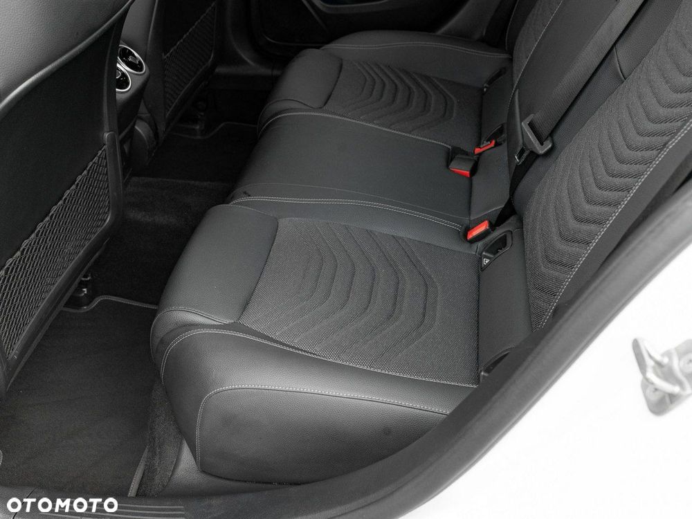 Mercedes-Benz Klasa A 200 d Progressive 8G-DCT - 28