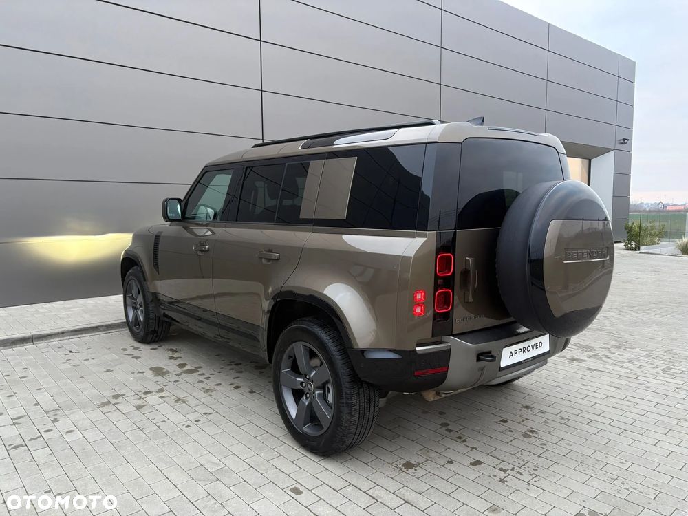 Land Rover Defender - 3