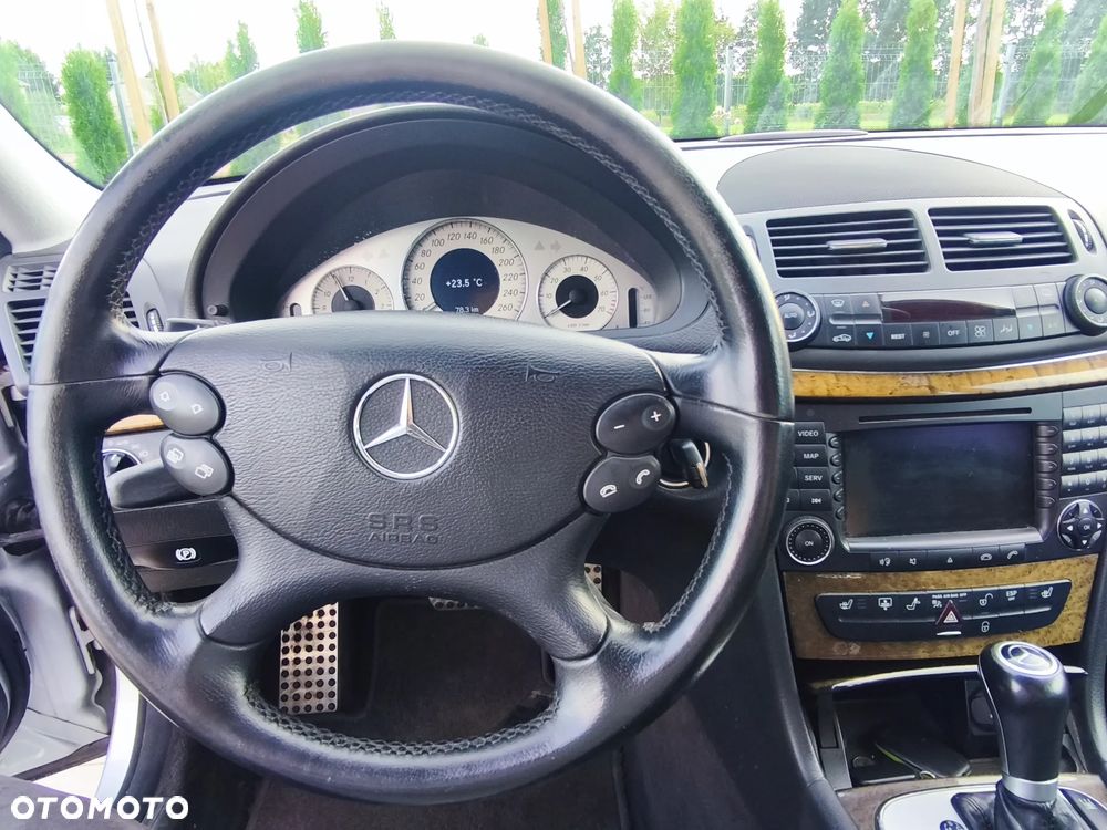 Mercedes-Benz Klasa E 500 4-Matic Avantgarde - 13