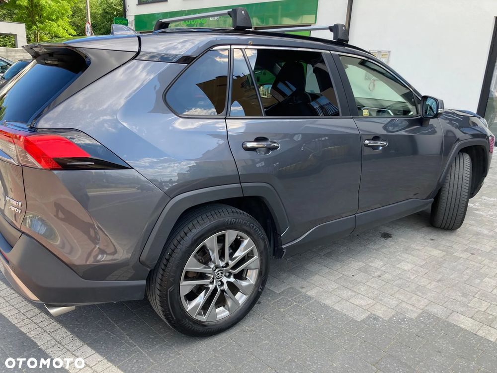 Toyota RAV4 - 3