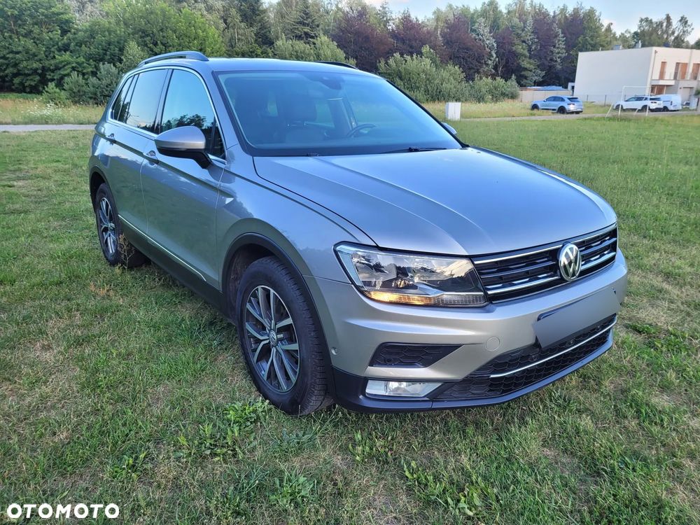 Volkswagen Tiguan - 1
