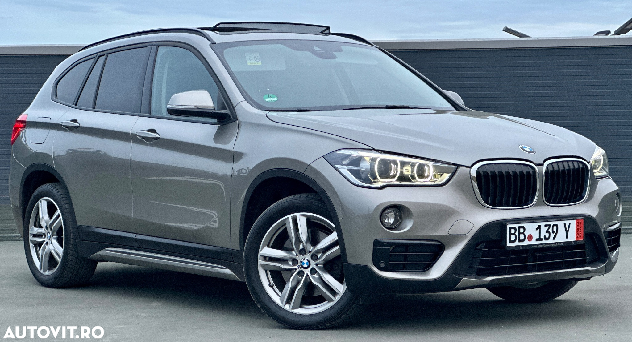 BMW X1 xDrive20d Aut. Sport Line - 2