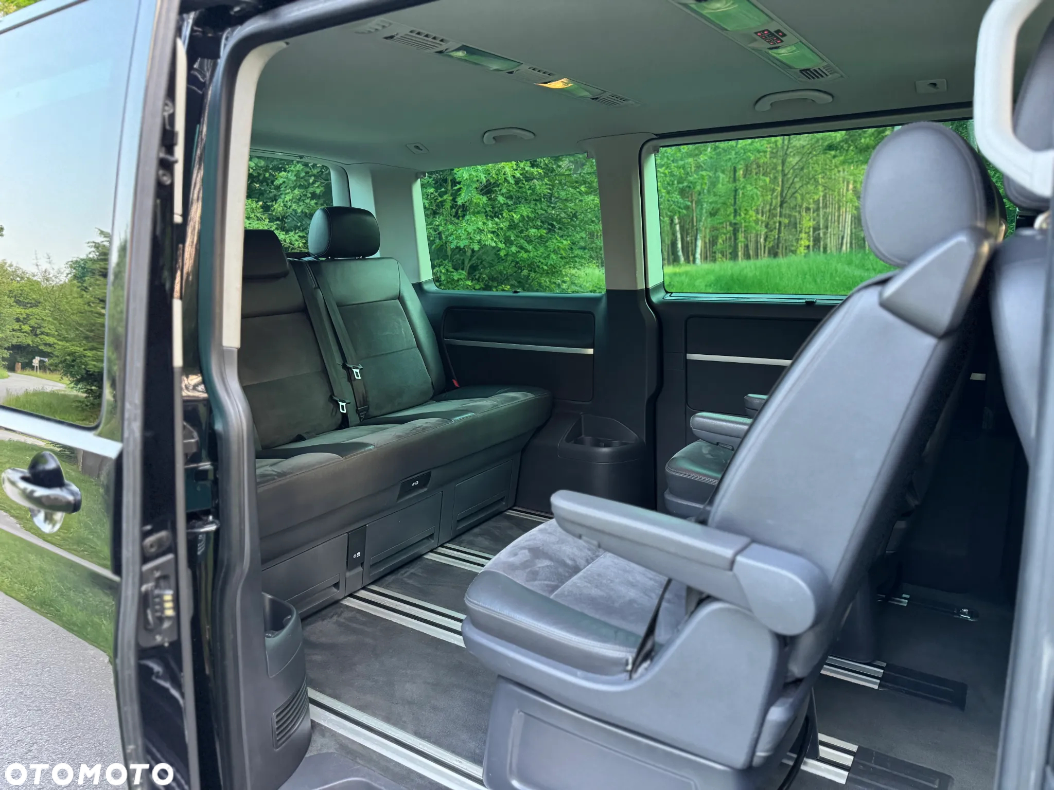 Volkswagen Multivan BiTDI L1 Highline - 15