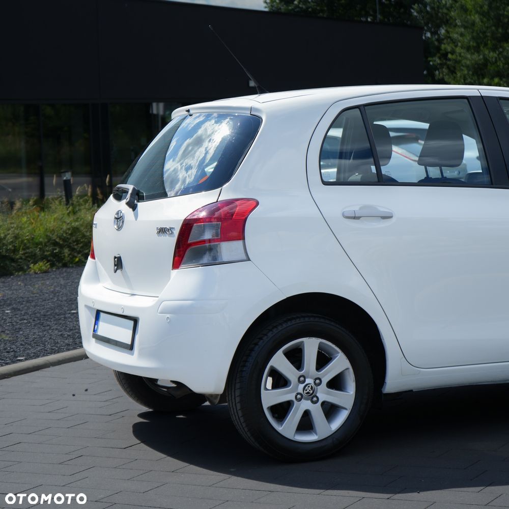Toyota Yaris 1.4 D-4D Prestige - 3