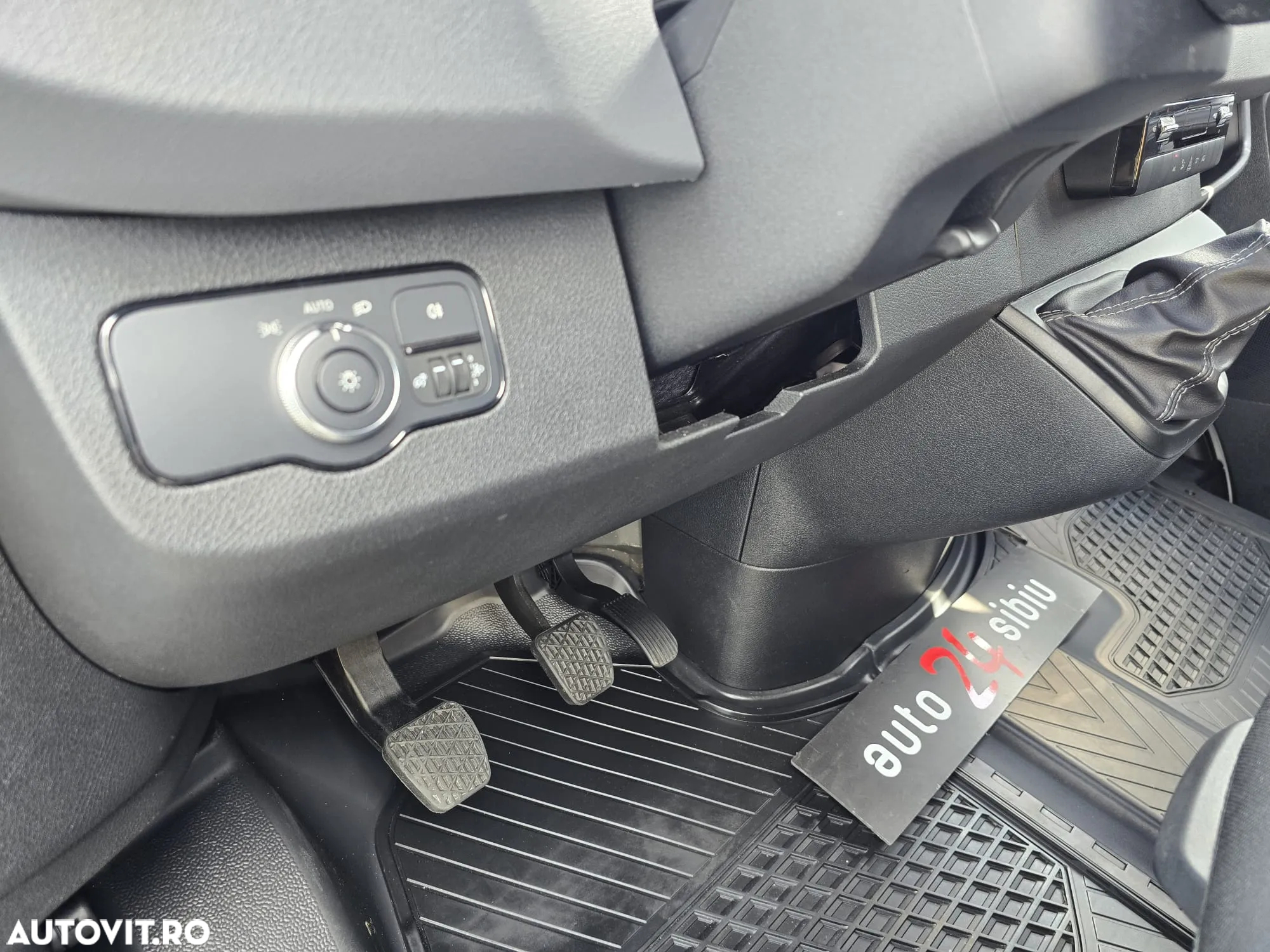 Mercedes-Benz Sprinter 317 doka,6 loc. bena 2.7 m, 2024 - 24
