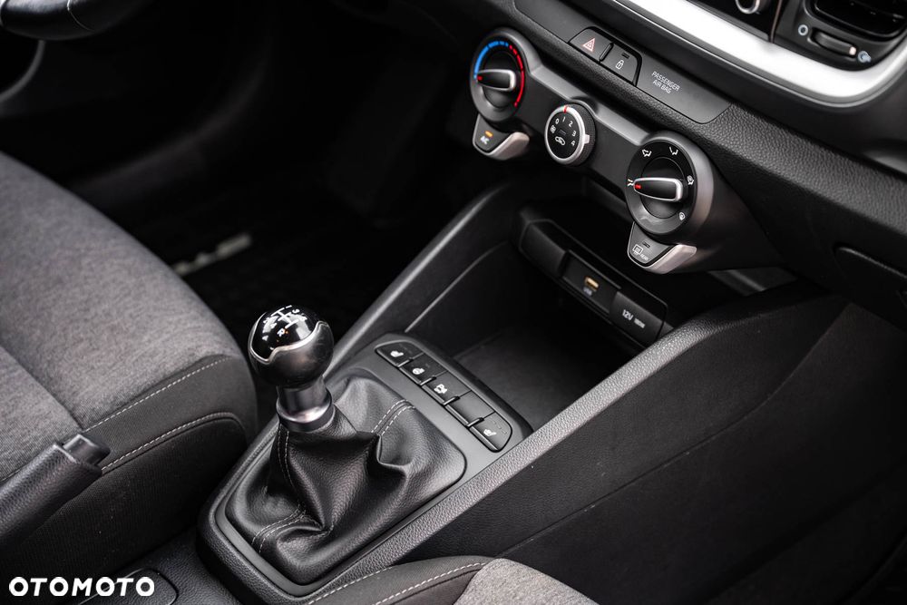 Kia Stonic 1.2 L - 31