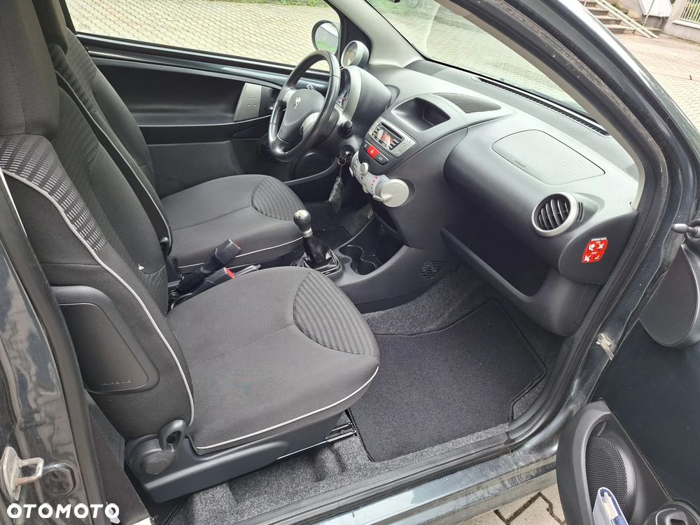 Peugeot 107 70 Black&Silver - 21