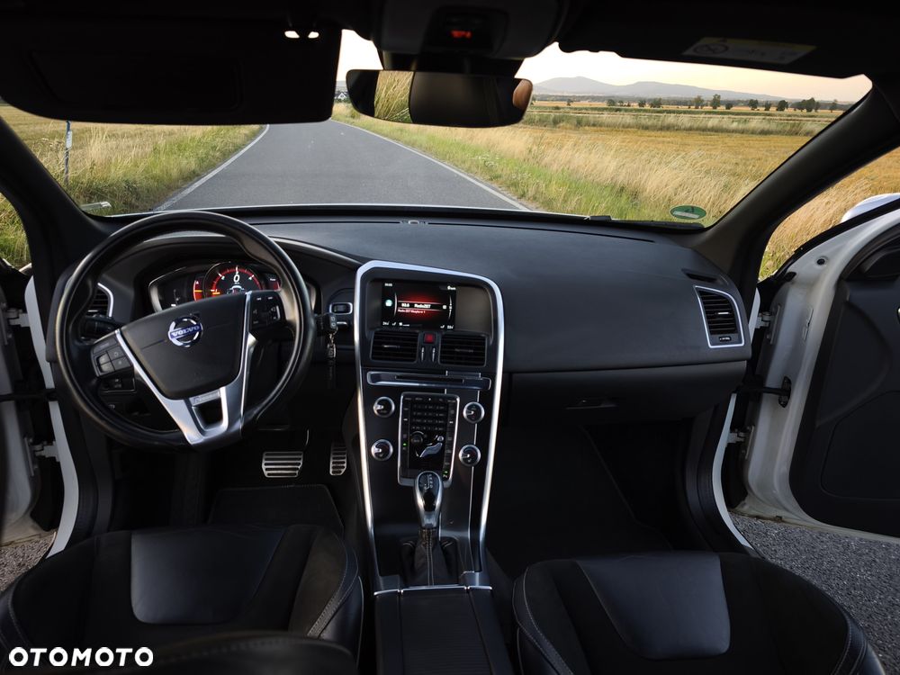 Volvo XC 60 D4 Geartronic Summum - 18
