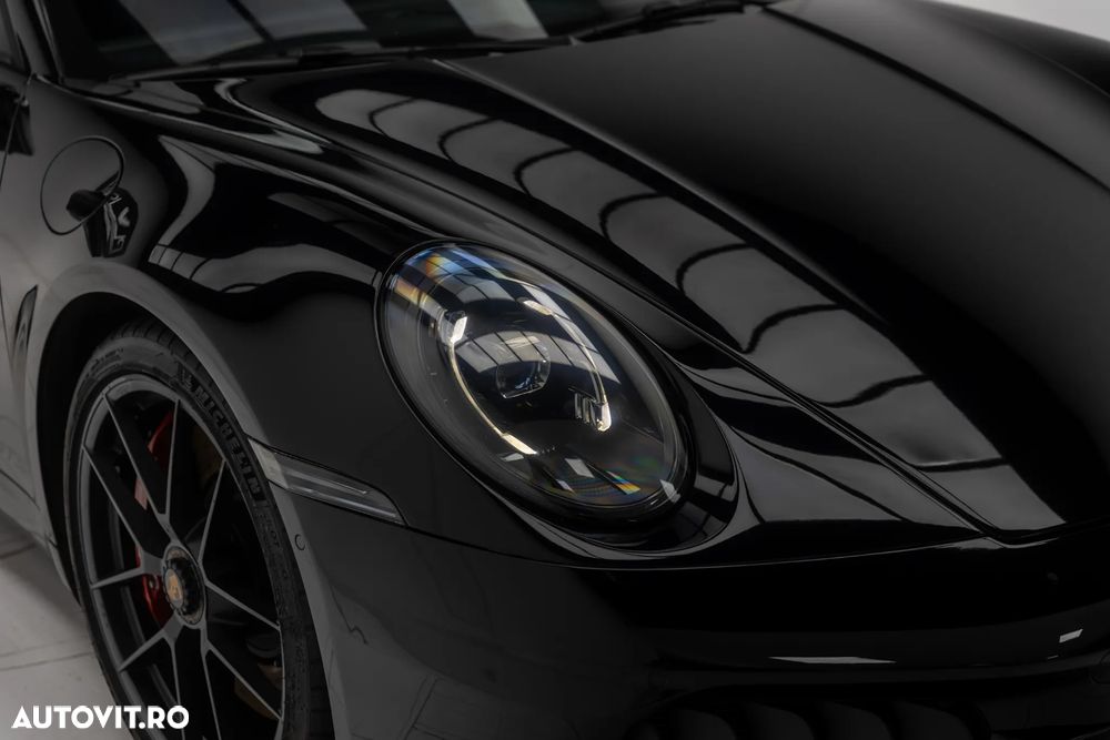 Porsche 911 Carrera GTS PDK - 7