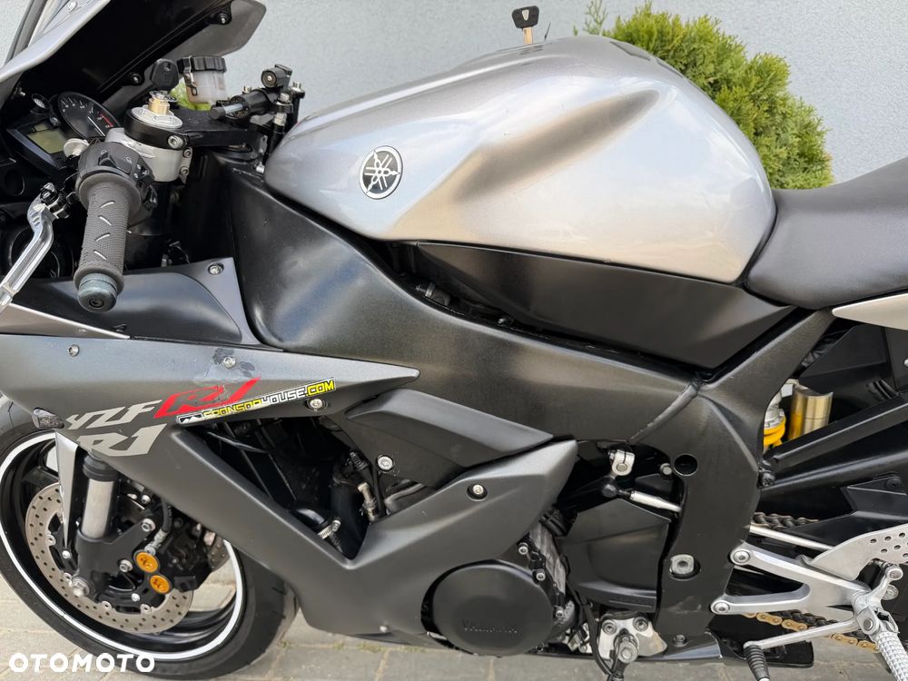 Yamaha R1 - 37