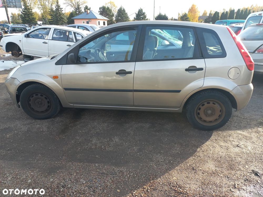 Ford Fiesta MK6 1.4 benzyna 04r Q2 wszystkie części maska zderzak lampa - 2